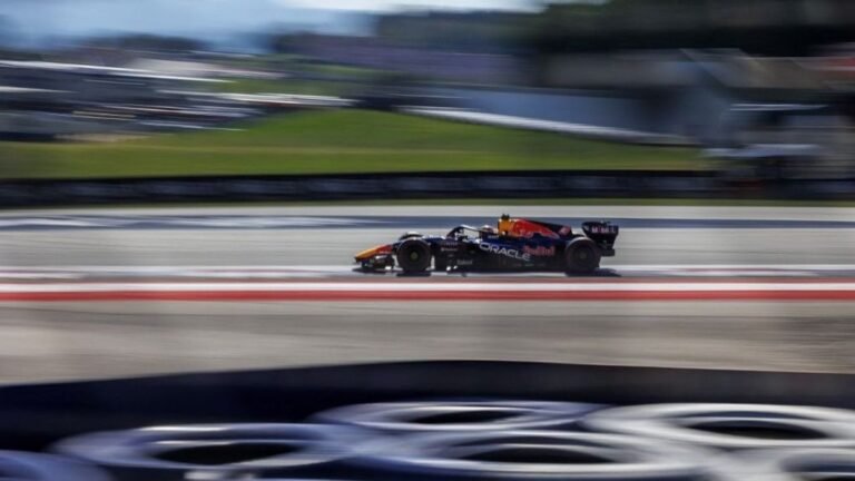 Verstappen a falba csapódott Ausztriában, drámai jelenet a Forma–1-ben + videó