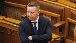 A belügyminiszter súlyos személyi döntést hozott