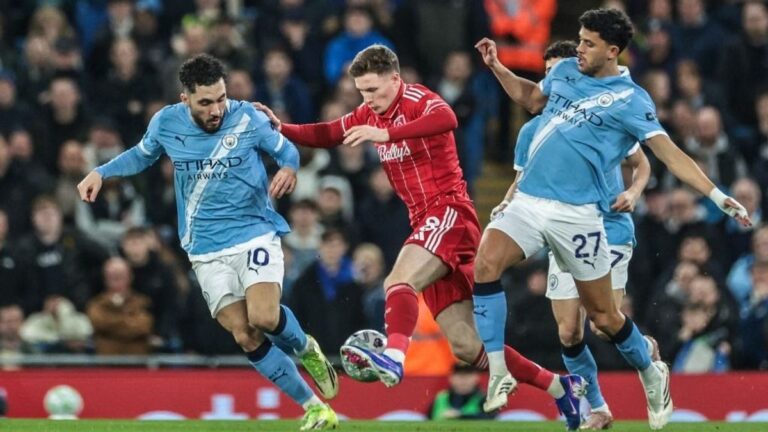 Az angol válogatott szürke eminenciása lehet a Premier League új átigazolási rekordere