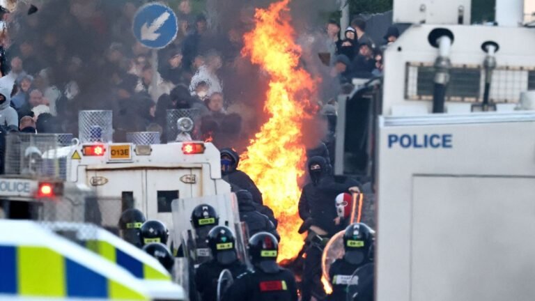 Belfastban örökké izzani fog a parázs