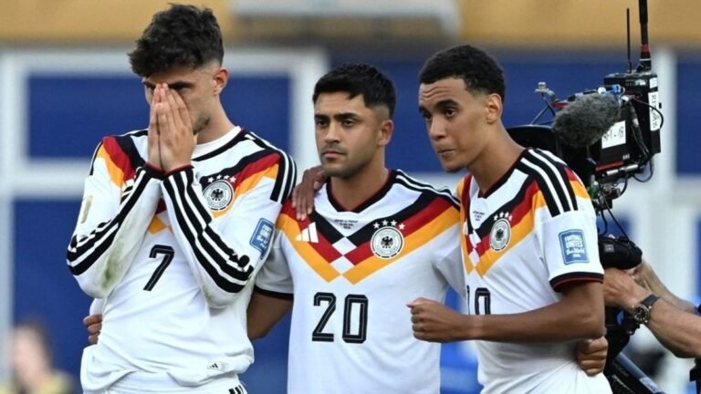 Ez valami elképesztő: óriási futballdráma a labdarúgó-vb-n