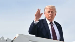 Közeledik a félidős választás: a szenátus szimbolikus lépéssel korlátozta Trumpot