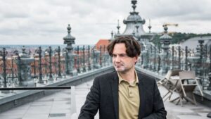 Fellép a Fidesz a tömeges és jogtalan elbocsátásokkal szemben