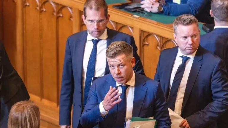 Rétvári Bence: A kamatstop kivezetése 216 ezer családot hoz nehezebb helyzetbe