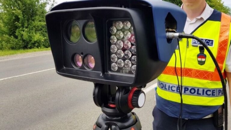 Csaknem félmillió forintot fizethet a Csepelen száguldó autós + fotó