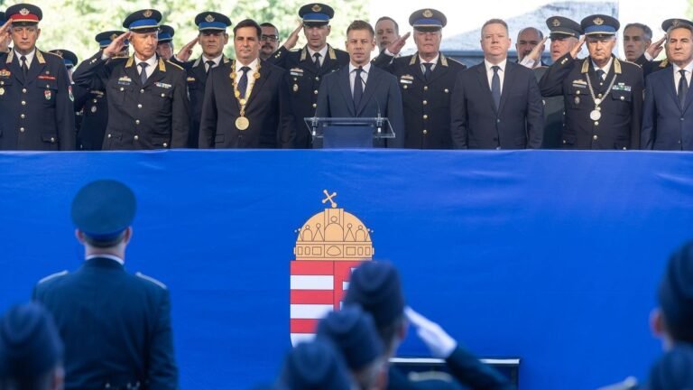 Magyar Péter szerint csak most tanulja az ország, hogy mi a szabadság, a rend, a becsület