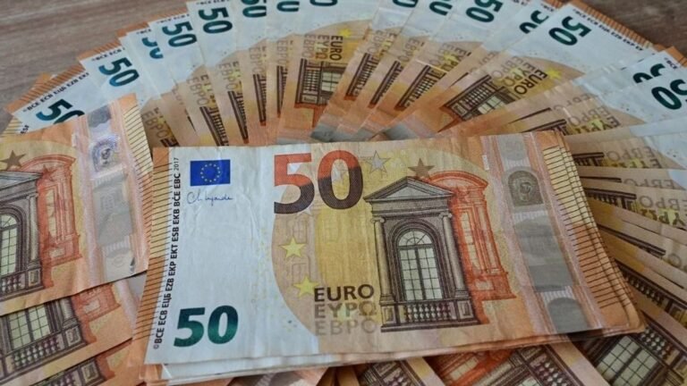 A miniszterelnök szerint kiemelkedően magas az eurózónához való csatlakozás támogatottsága hazánkban