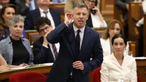 Fidesz: A miniszterelnöknek elment az esze!