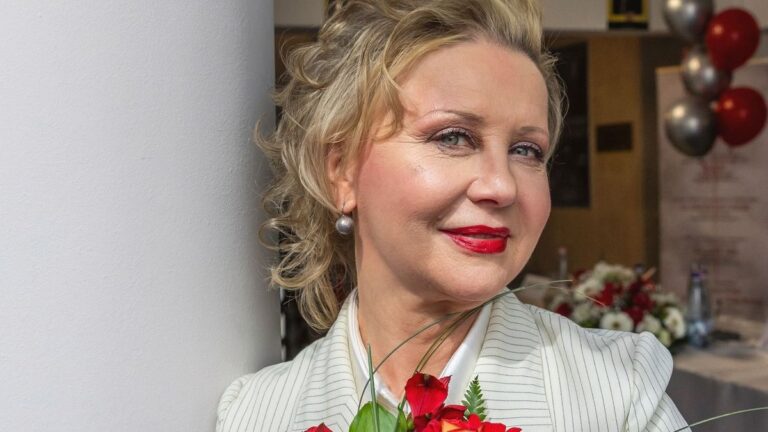 Eszenyi Enikő bocsánatkérése ellenére a Csokonai Nemzeti Színház igazgatója rendkívüli döntést hozott