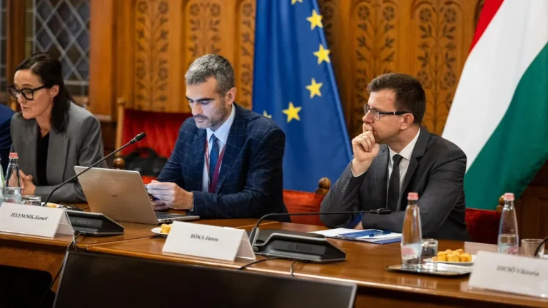Az utolsó órában van az európai ipar, cél a munkahelyek megmentése