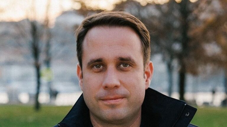 Dömötör Csaba: Mindenkinek joga van tudni, milyen tartalmakat korlátoznak az interneten + videó