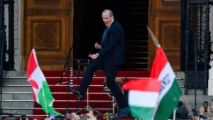 Döbbenetes jelenet: üvöltő tiszás miniszter