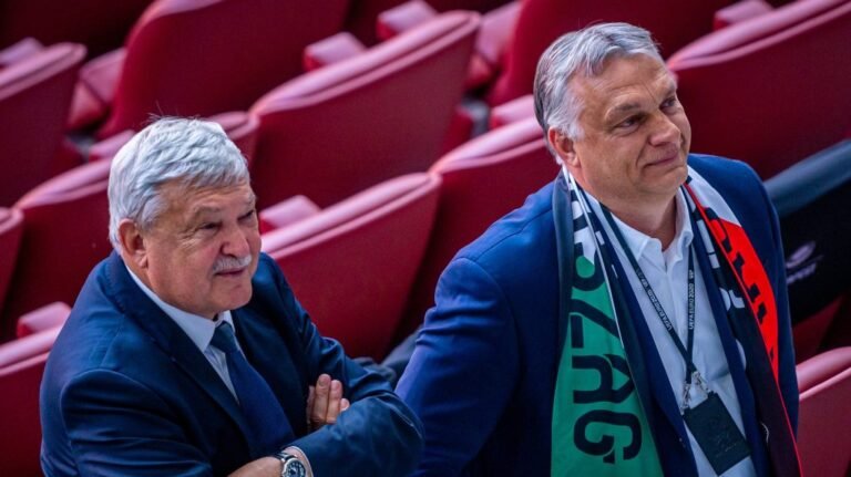Csányi Sándor, Világi Oszkár és Váradi József is lemondott egyetemi kuratóriumi tagságáról