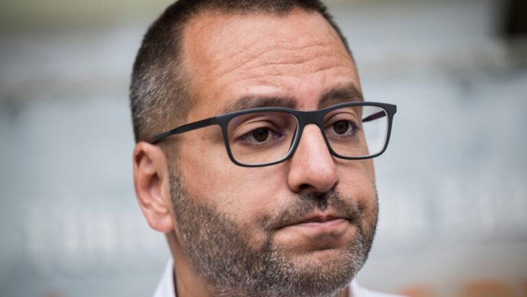 A Szuverenitásvédelmi Hivatal megszüntetéséről tárgyal a parlament