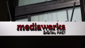 HVG: Tömeges leépítés kezdődhet a fideszes médiában, a Magyar Nemzet hetilappá alakul