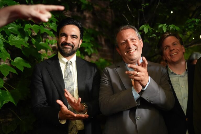 Centrist Democrats are freaking out about progressives’ winning streak