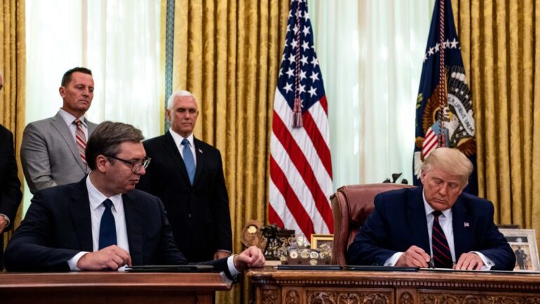 Orbánhoz nem jött el, Vučić meghívását vajon elfogadja Trump?
