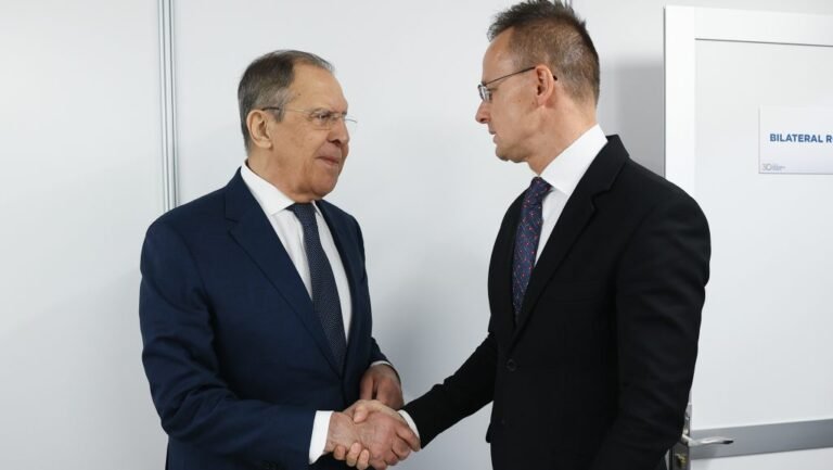 „Csak tudni akartam, hogy jól vagy-e” – nyilvánosságra hoztak egy telefonbeszélgetést, amit a Wagner lázadása idején folytatott Szijjártó és Lavrov