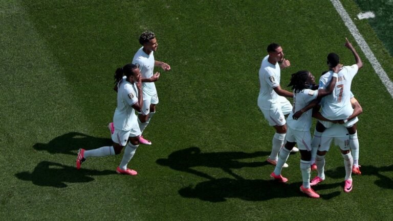 Dembélé mesterhármast lőtt, Zöld-foki szigetek továbbjutott, Uruguay elhullott – ez történt vb-n az éjszaka