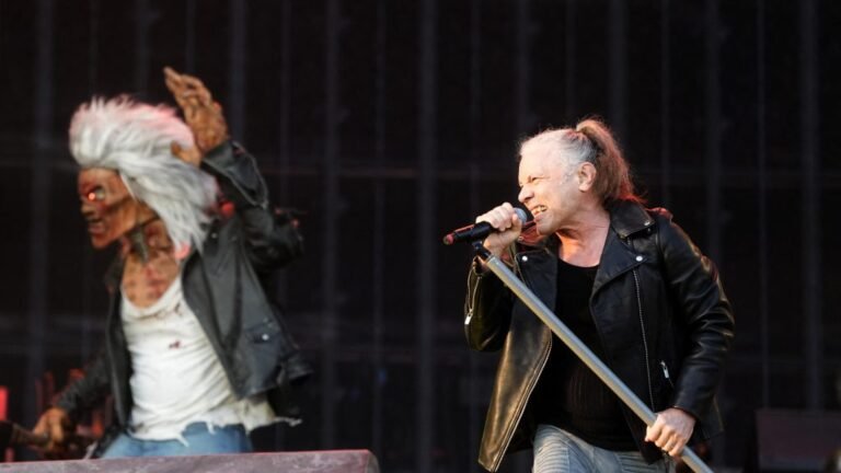Telefontilalom lesz érvényben az Iron Maiden párizsi koncertjén