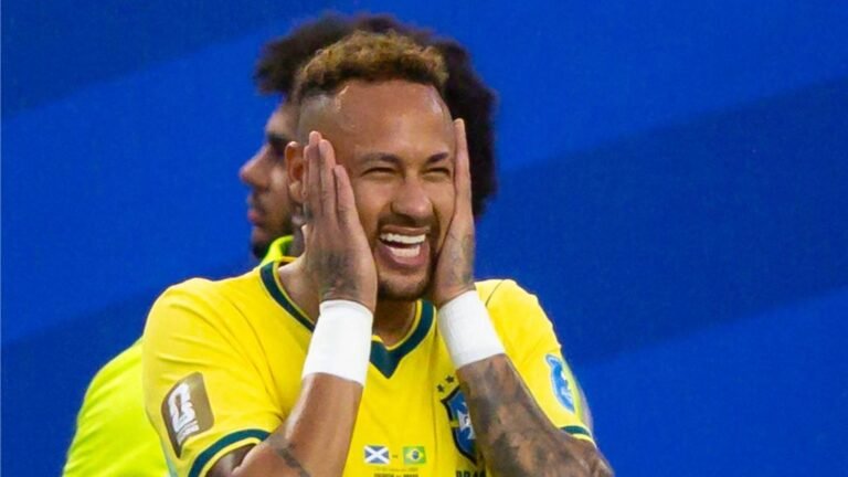 Mintha gól született volna, úgy robbant fel a stadion, pedig csak Neymar állt be
