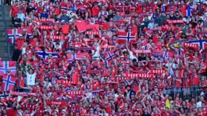 A norvégok meghódították Amerikát: az evező vikingek lehetnek a vébé legmenőbb szurkolói
