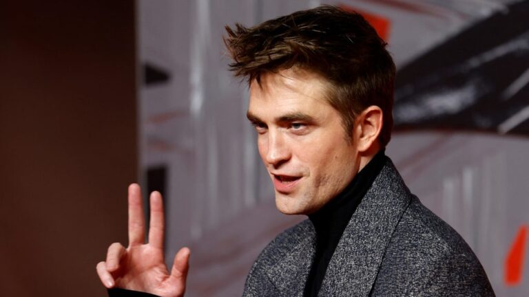 „Minden egyes kibaszott nap edzettem!” – Robert Pattinson elmondta, milyen áldozatokat hozott a Batman szerepért