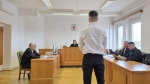 Vitatja az autója sebességét az Aston Martin-os gázoló