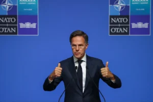 Hiába Trump fenyegetései, a NATO-főtitkár szerint a szövetség erősebb, mint korábban bármikor