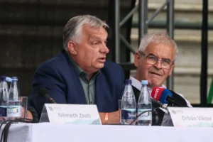 A nagy iránymutatás helyett Orbán csak azt ismerte be, hogy tehetetlenek a Tiszával szemben
