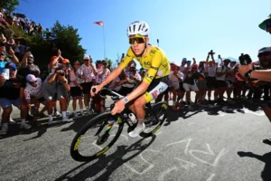 Tadej Pogačar ötödször nyerte meg a Tour de France-ot, és ezzel rekordot állított be