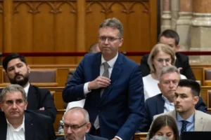A Bács-Kiskun megyei ügyészség megerősítette, hogy a Fidesz-frakciónál foglaltak le szervereket