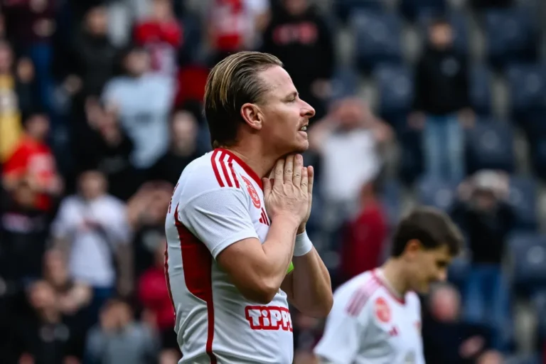 Kupaselejtező: az emberhátrányban játszó a Fradi két gólt kapott, a Paks 2-2-re áll Athénben