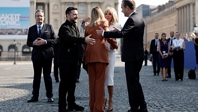 Zelenszkij Macronnal és európai vezetőkkel ünnepel Párizsban Bastille-napot