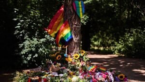 Berlinben megemlékeznek a Pride-felvonulás elleni támadás áldozatairól