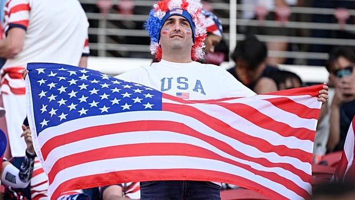 Amerikai szurkolók ünneplik a vb-nyolcaddöntőbe jutást