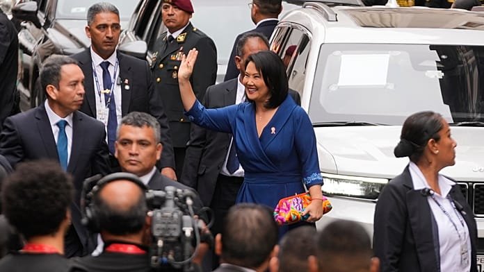 Hivatalba lépett Peru új elnöke, Keiko Fujimori, aki tíz év alatt a kilencedik ezen a poszton