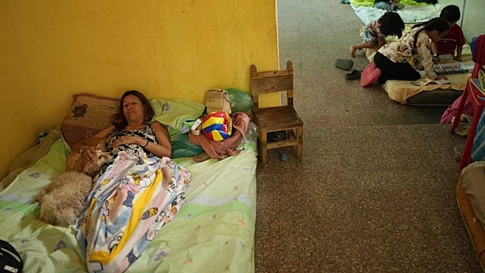 Csaknem 15 000 ember él ideiglenes táborokban a venezuelai földrengés után
