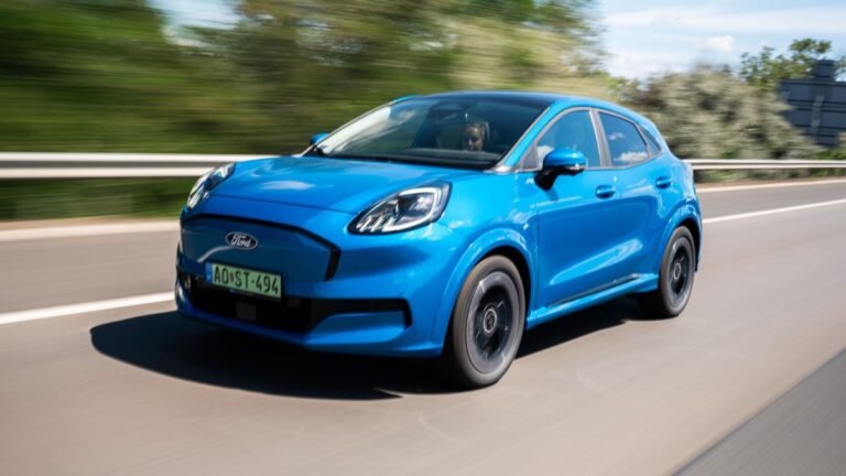 Mindent a szemnek, semmit a kéznek: kipróbáltuk a Ford-féle önvezetést