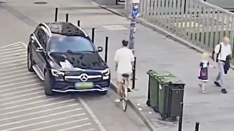 Tilosban parkolt egy Mercedes SUV, durva bosszút állt a biciklis + videó