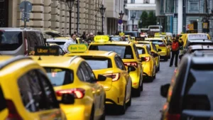 Komoly változási jön a reptéri taxizásban: fontos döntést hozott a Budapest Airport