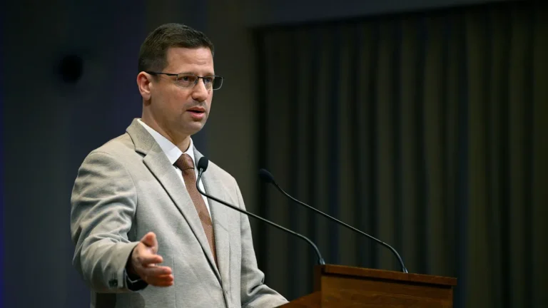 Gulyás Gergely súlyos kritikákat fogalmazott meg az NVVH-ról szóló szabályozásról