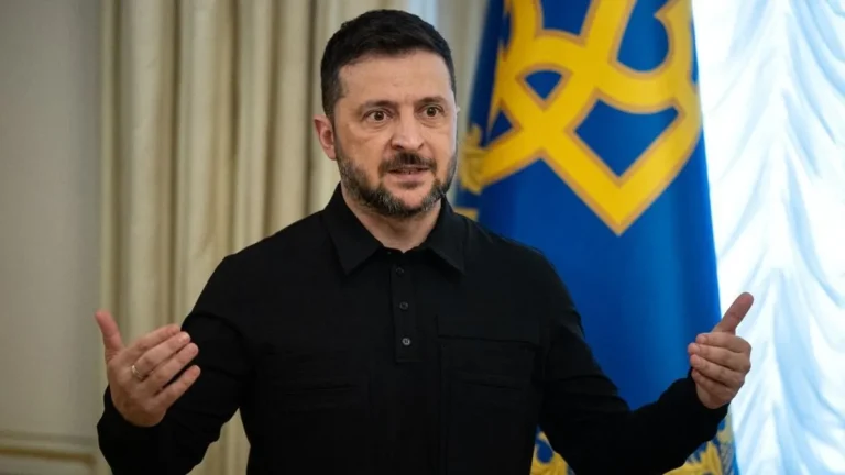 Politikai vihar után döntött Zelenszkij: irányváltást hozhat az új ukrán főparancsnok