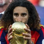Már nincs visszaút: edzője portréját varratja magára a spanyol válogatott sztárja