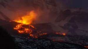 Kitört az Etna, leállították a járatokat Szicília legnagyobb repülőterén