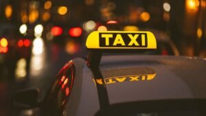 Leáldozott a taxis vadnyugatnak: követik a hiénákat