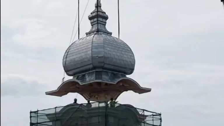 Városháza: visszakerült a felújított óratorony Budapesten – videó