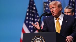 Donald Trump egy tízmilliárd dolláros hadiipari injekciótól várja a segítséget + videó