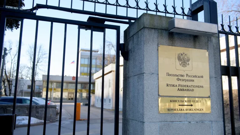 Drónok zuhantak az orosz nagykövetség épületének területére