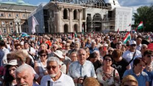 Újabb önkényuralmi rendszer vetné meg a lábát Magyarországon, tüntetésre hív a Fidesz